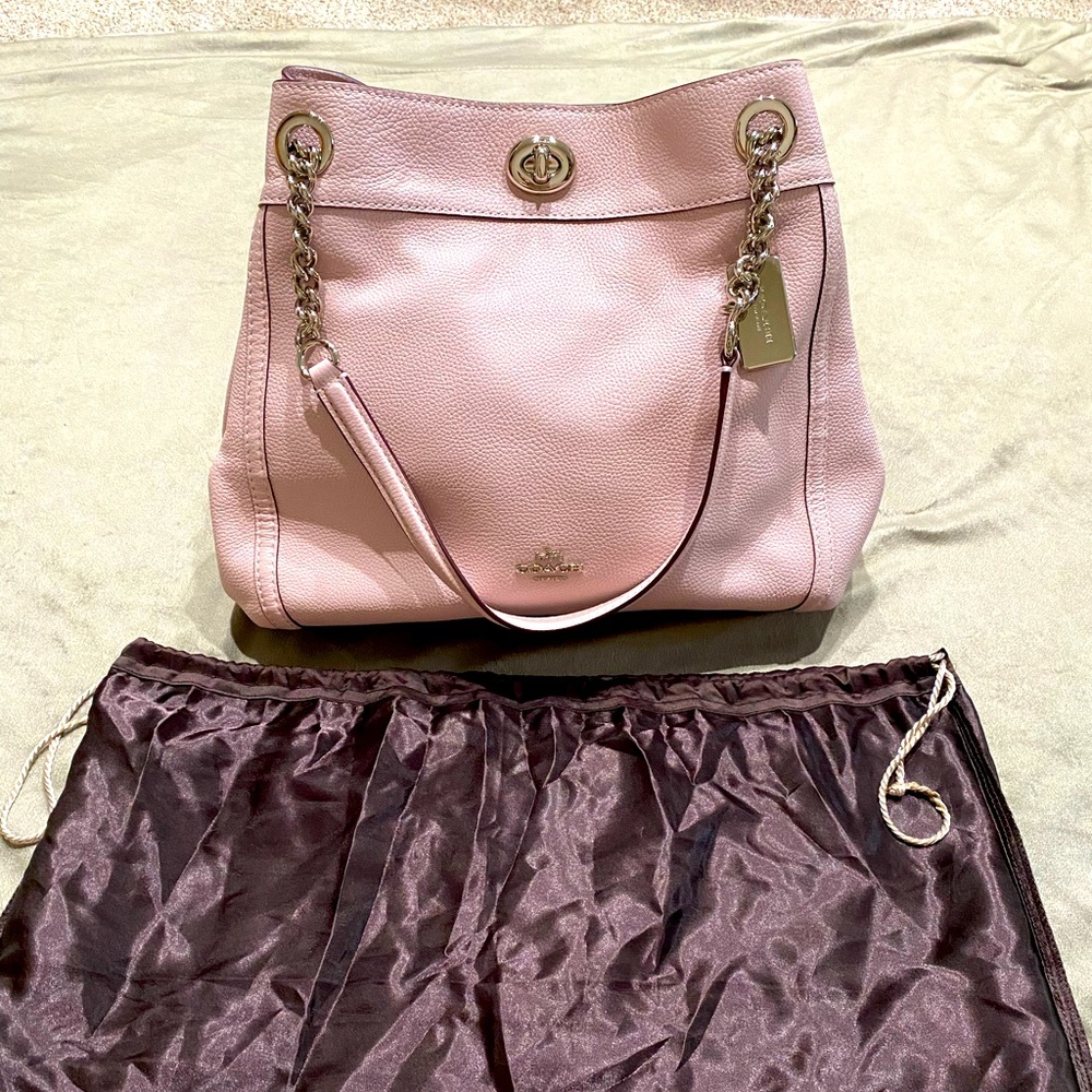 Coach baby pink turn lock satchel